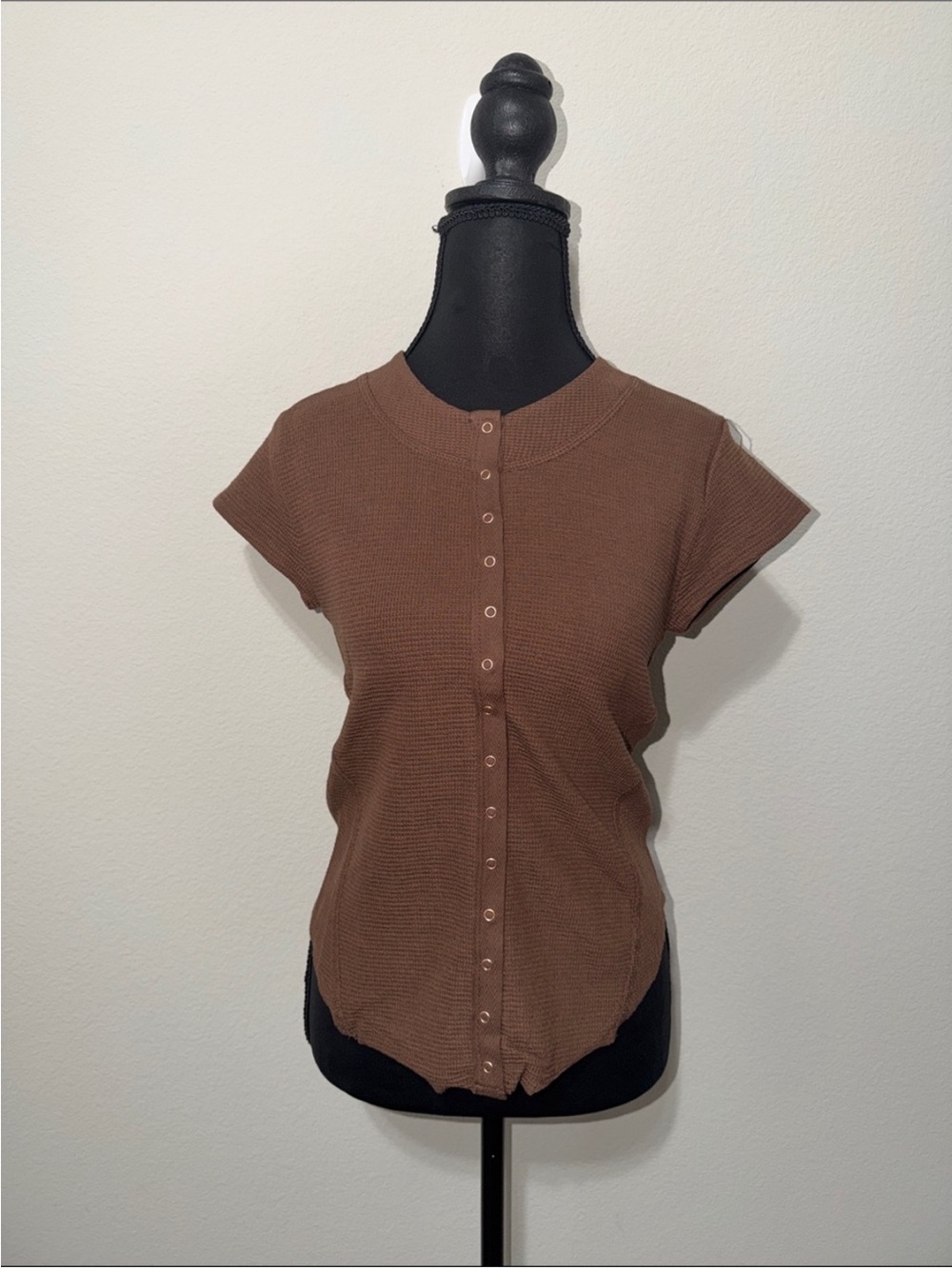 Zenana Outfitters Brown Button-Front Short Sleeve Knit Top